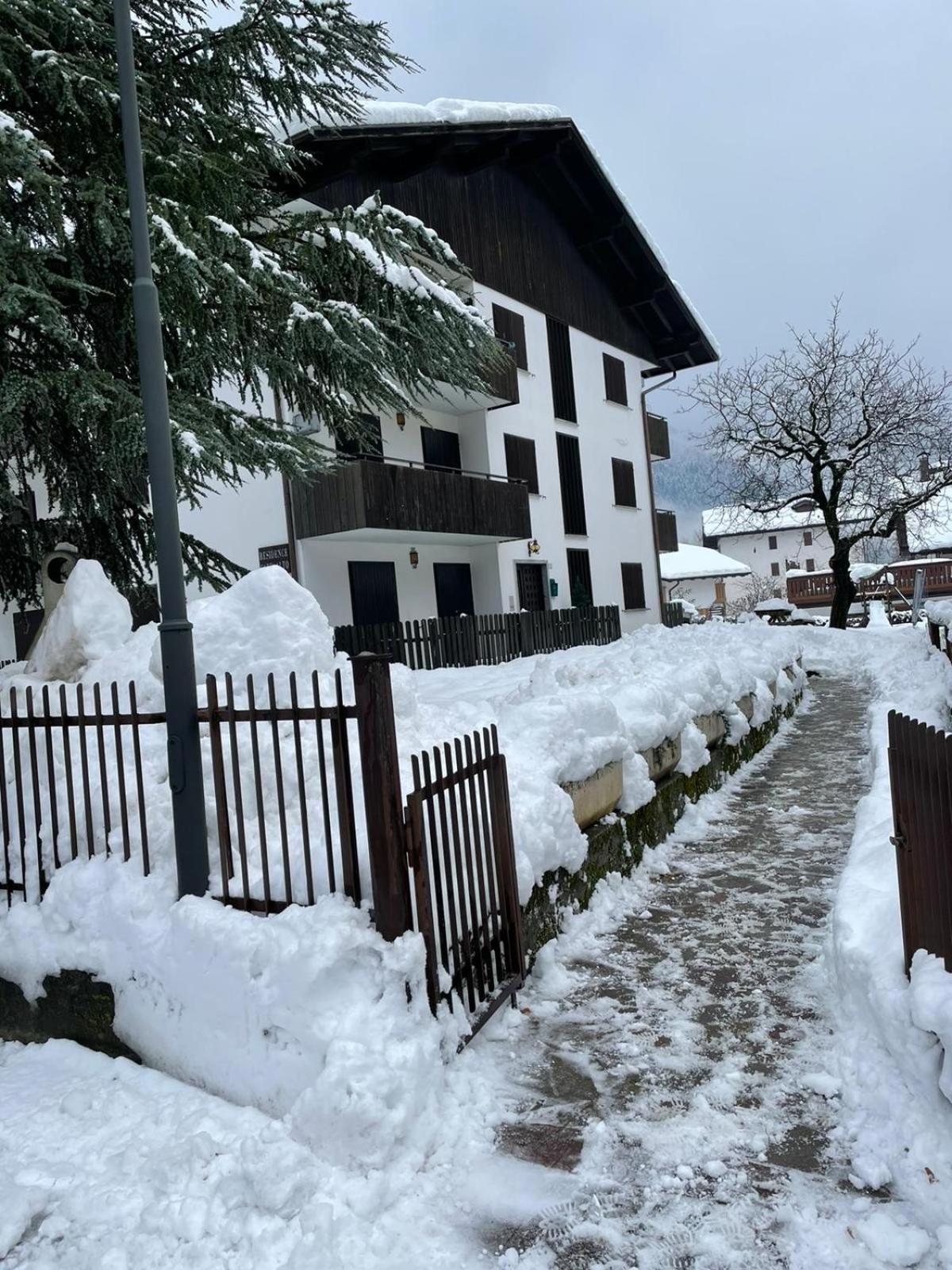 Care Alto Apartment Carisolo Exterior photo